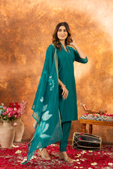 Elegant Roman Silk V-Neak Hend Work Suit Set with Digital Print Muslin Dupatta for Women & Girls